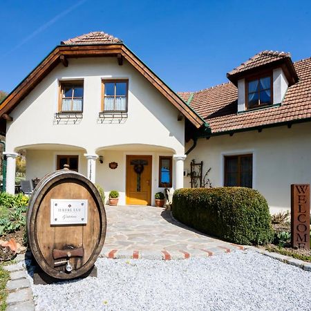 Weinberghof Ilkerl-Luf Bed & Breakfast เครมส์ อัน แดร์โดเนา ภายนอก รูปภาพ